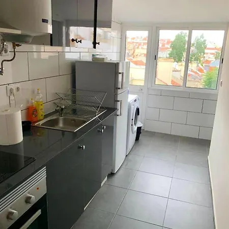 Apartment 2 Bedrooms With City View And Wifi At *