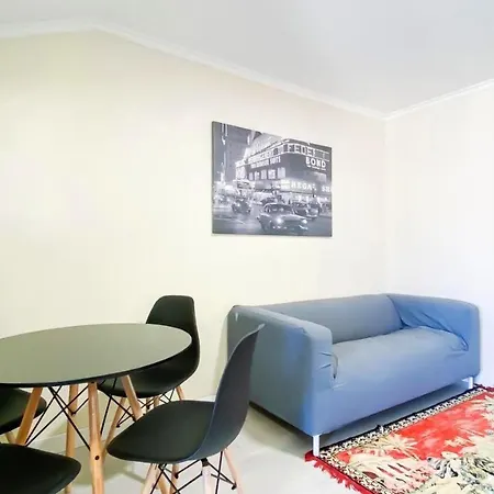 2 Bedrooms With City View And Wifi At Apartmán *